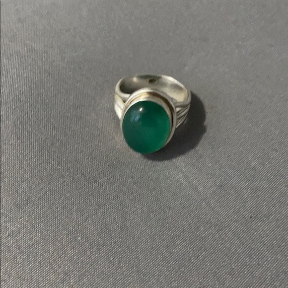 Handmade Vintage 925 Silver & Emerald Gemstone Ring 💍 Kelly Green Gorgeous Sz 8 - Picture 5 of 15